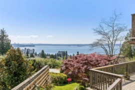 2440 Queens Avenue, West Vancouver, BC