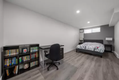Hallway Photo of 34050 Shannon Drive, Abbotsford, BC