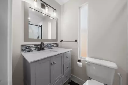 Powder Room Photo of 34050 Shannon Drive, Abbotsford, BC