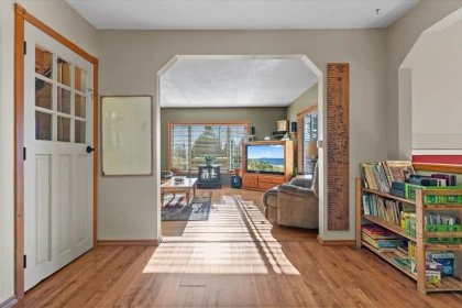 Kitchen Photo of 32485 Mcrae Avenue, Mission, BC