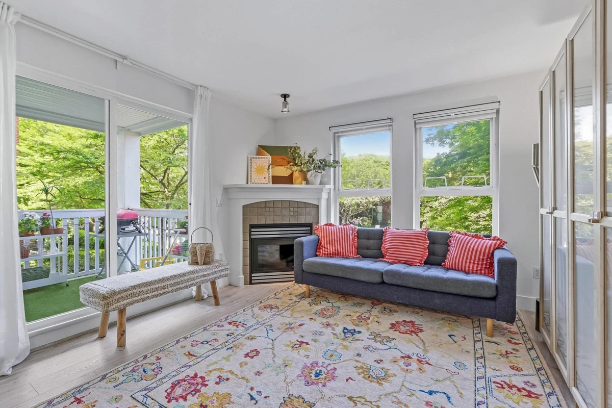 Family Room Photo of 202 1858 W 5th Avenue, Vancouver, BC