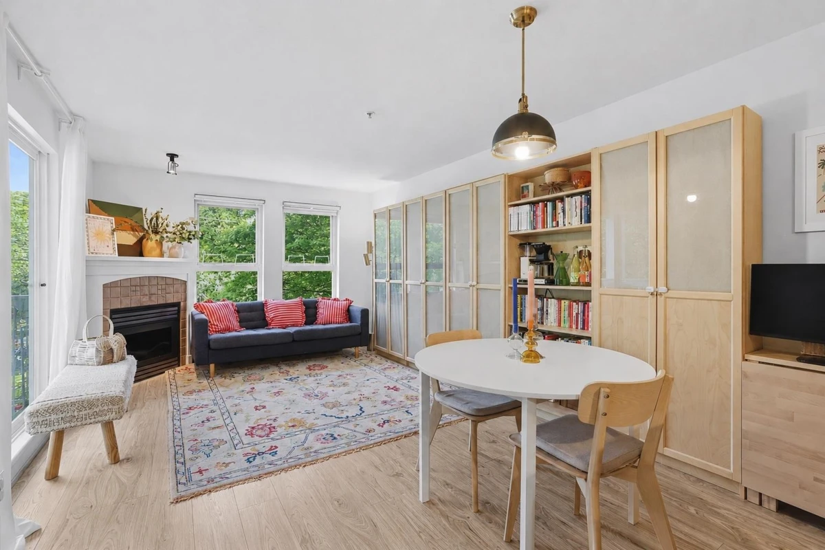 Living Room Photo of 202 1858 W 5th Avenue, Vancouver, BC