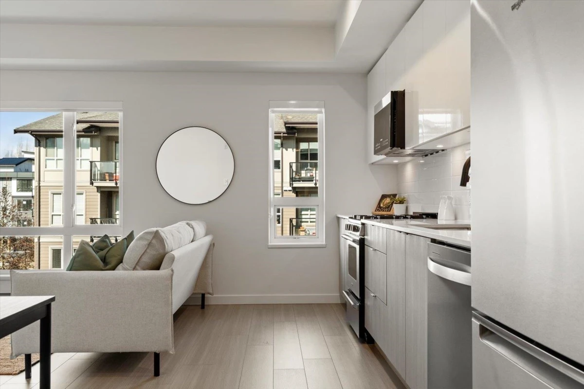 Living Room Photo of 204 2277 Hawthorne Avenue, Port Coquitlam, BC