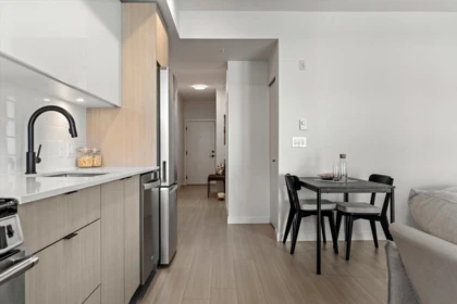 Kitchen Island Photo of 204 2277 Hawthorne Avenue, Port Coquitlam, BC