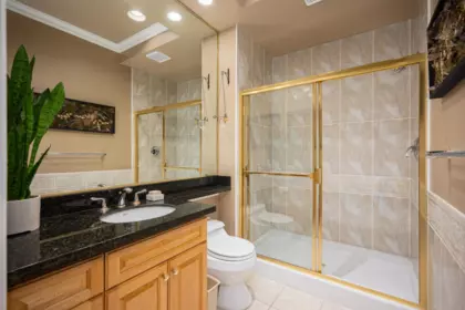 Laundry Room Photo of 228 W Kings Road, North Vancouver, BC