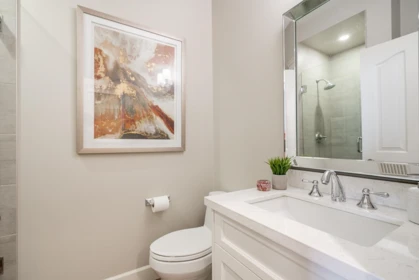 Primary Bathroom Photo of 1520 132b Street, Surrey, BC