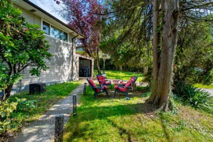 Hot Tub / Spa Photo of 11288 135 Street, Surrey, BC