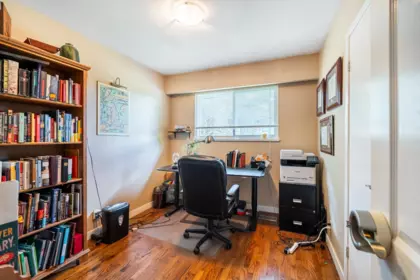 Office / Den Photo of 11288 135 Street, Surrey, BC