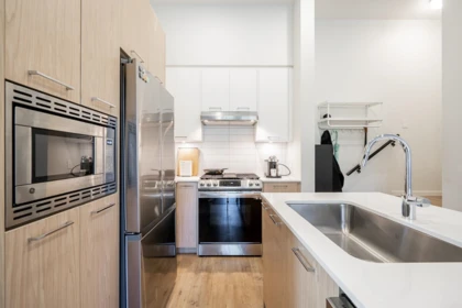 Primary Bathroom Photo of 104 3315 148 Street, Surrey, BC