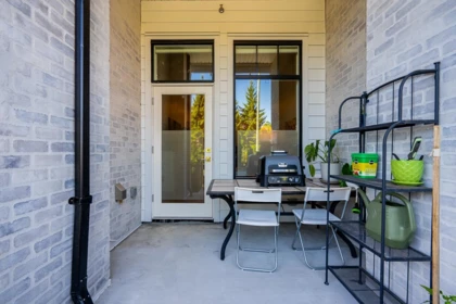 Staircase Photo of 104 3315 148 Street, Surrey, BC