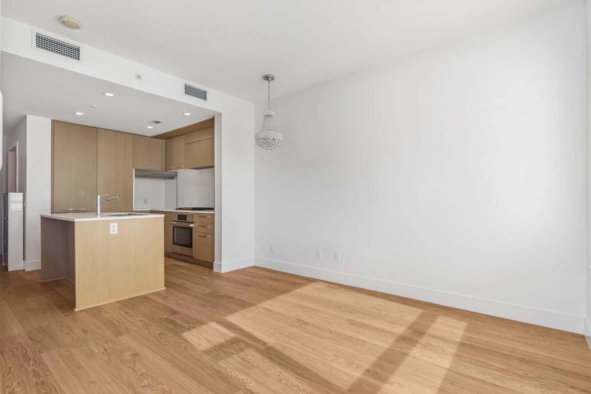 Dining Area Photo of 309 5115 Cambie Street, Vancouver, BC
