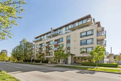 Front Yard Photo of 309 5115 Cambie Street, Vancouver, BC