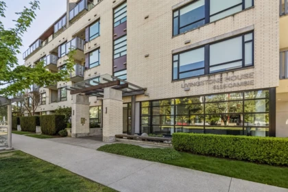 Garden / Landscaping Photo of 309 5115 Cambie Street, Vancouver, BC