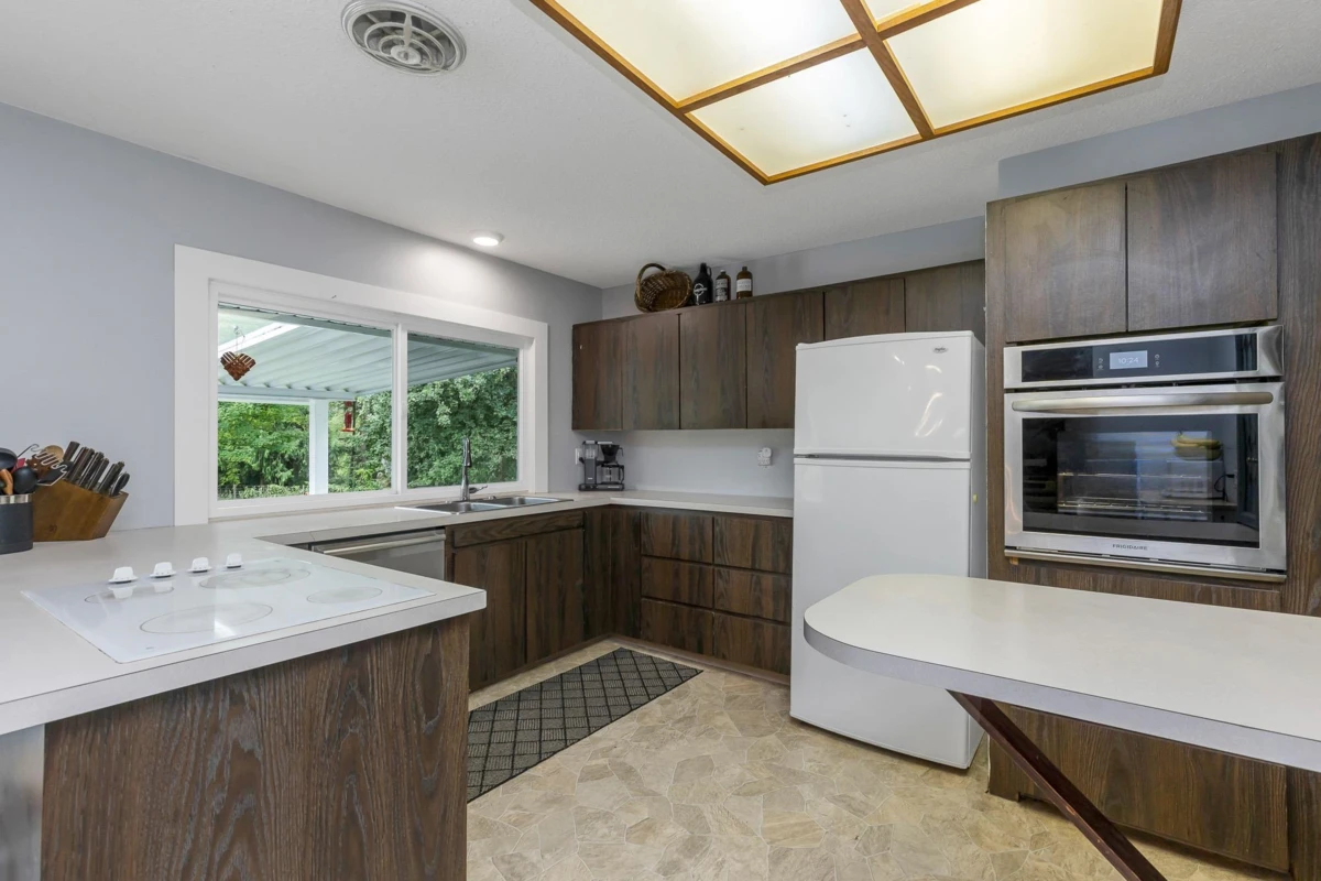Dining Area Photo of 24320 116 Avenue, Maple Ridge, BC