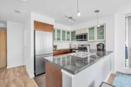 1201 1 Renaissance Square, New Westminster, BC, New Westminster — Apartment/Condo for sale
