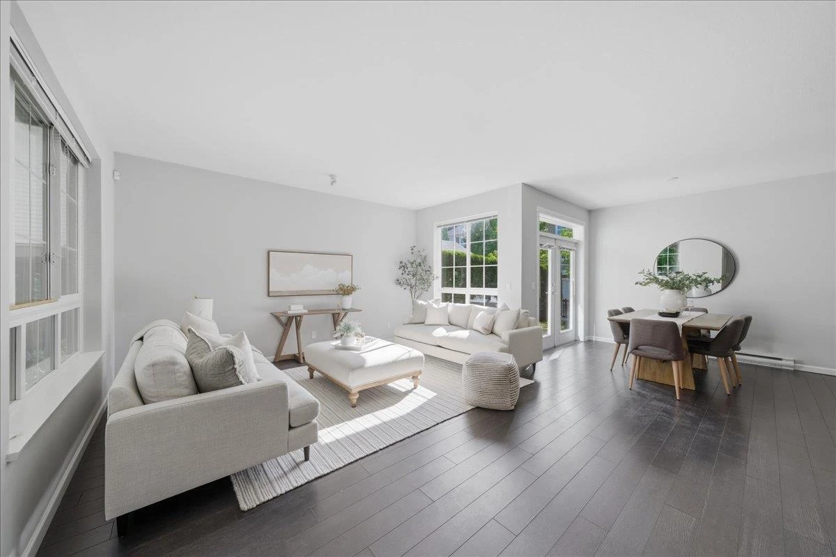 Family Room Photo of 6891 195a Street, Surrey, BC