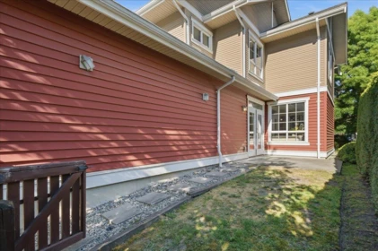 Garden / Landscaping Photo of 6891 195a Street, Surrey, BC