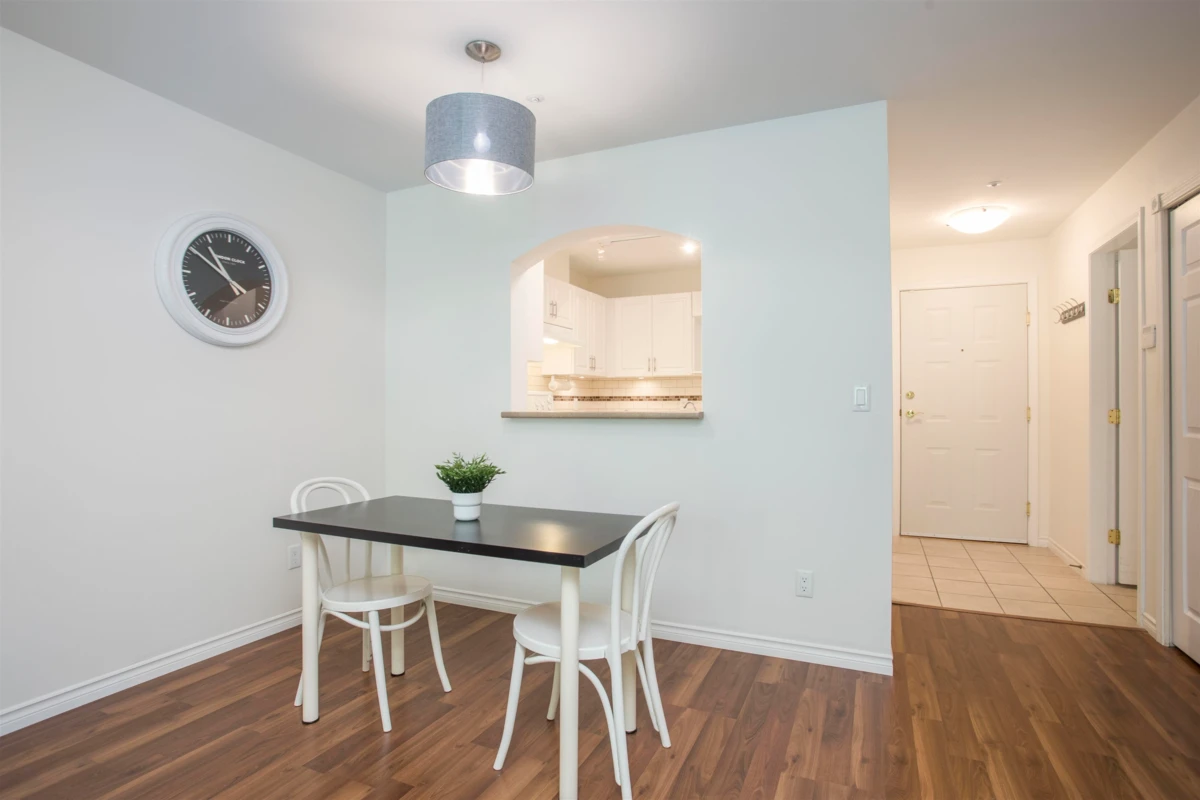 Dining Area Photo of 144 2980 Princess Crescent, Coquitlam, BC