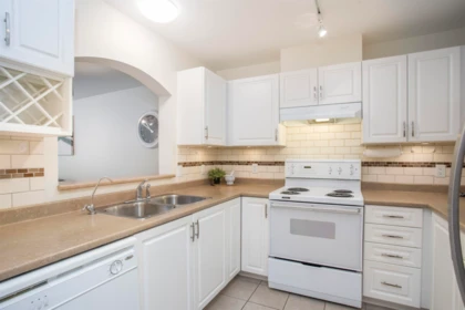 Kitchen Island Photo of 144 2980 Princess Crescent, Coquitlam, BC