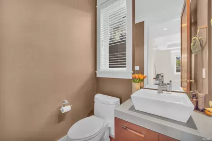 Powder Room Photo of 3618 W 24th Avenue, Vancouver, BC