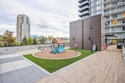 Swimming Pool Photo of 1410 4168 Lougheed Highway, Burnaby, BC