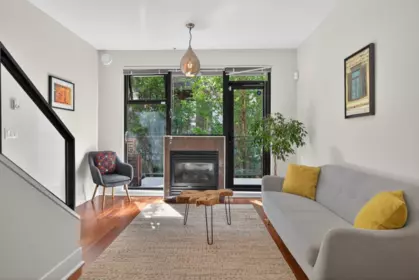 3683 Commercial Street, Vancouver, BC, Vancouver — Townhouse for sale
