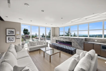 Aerial View of 807 1501 Vidal Street, White Rock, BC
