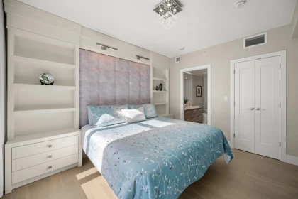 Guest Bathroom Photo of 807 1501 Vidal Street, White Rock, BC
