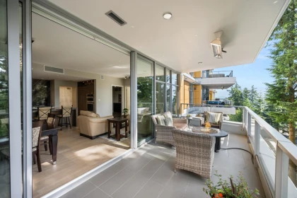 Hot Tub / Spa Photo of 807 1501 Vidal Street, White Rock, BC