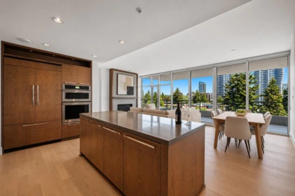 Breakfast Nook Photo of 603 1501 Vidal Street, White Rock, BC