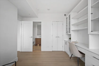 Laundry Room Photo of 603 1501 Vidal Street, White Rock, BC