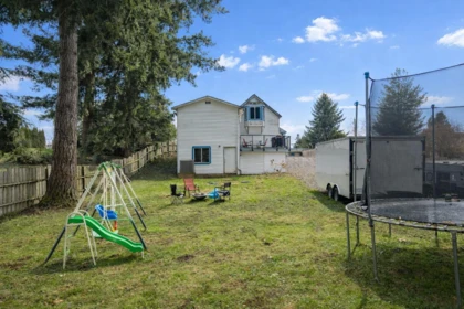 Swimming Pool Photo of 34587 Ferguson Avenue, Mission, BC