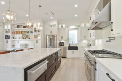 Breakfast Nook Photo of 14149 16 Avenue, Surrey, BC