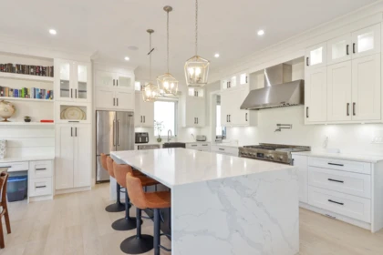 Kitchen Island Photo of 14149 16 Avenue, Surrey, BC