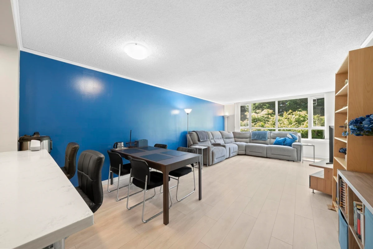 Family Room Photo of 403 6070 Mcmurray Avenue, Burnaby, BC