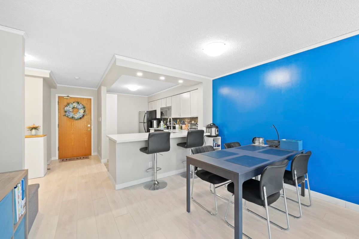 Living Room Photo of 403 6070 Mcmurray Avenue, Burnaby, BC