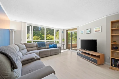 Breakfast Nook Photo of 403 6070 Mcmurray Avenue, Burnaby, BC