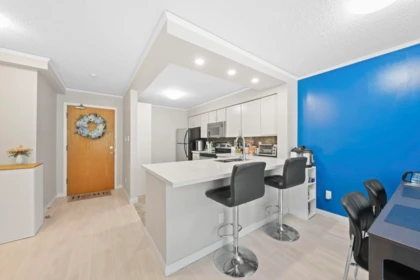 403 6070 Mcmurray Avenue, Burnaby, BC, Burnaby — Apartment/Condo for sale