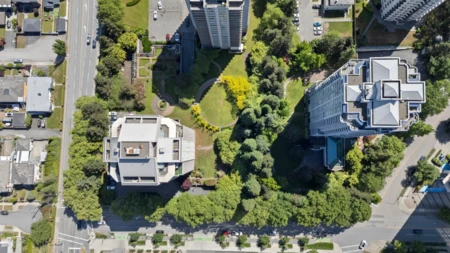 Swimming Pool Photo of 403 6070 Mcmurray Avenue, Burnaby, BC