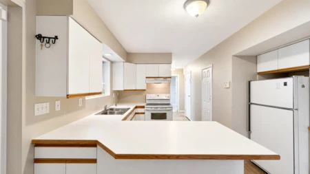 Hallway Photo of 11010 Partridge Crescent, Surrey, BC