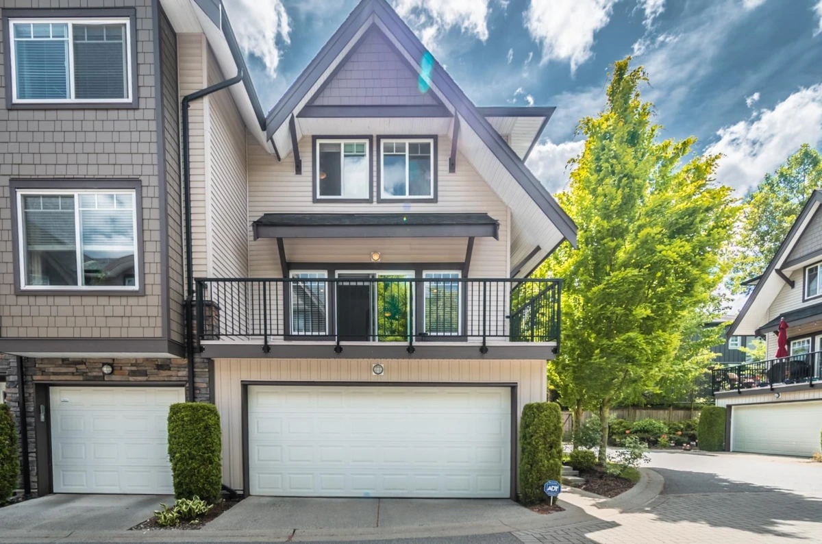 Family Room Photo of 47 6895 188 Street, Surrey, BC