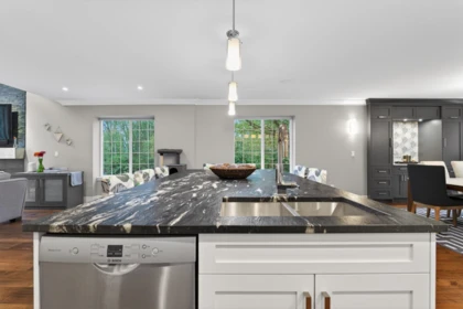 Breakfast Nook Photo of 16748 109 Avenue, Surrey, BC