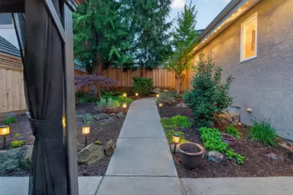 Community Amenities Photo (Clubhouse) of 16748 109 Avenue, Surrey, BC