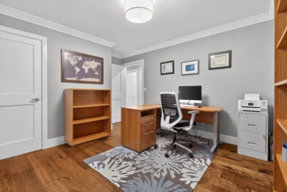 Hallway Photo of 16748 109 Avenue, Surrey, BC