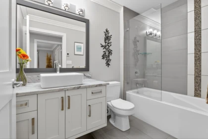 Mudroom Photo of 16748 109 Avenue, Surrey, BC