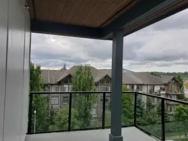 Walk-In Closet Photo of 515 15351 101 AVENUE, Surrey BC V3R 0G2