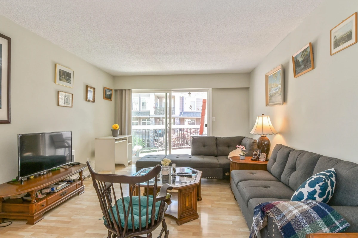 Dining Area Photo of 205 9080 Mary Street, Chilliwack, BC
