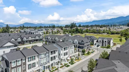 44465 Freshwater Drive, Chilliwack, BC, Chilliwack — Row House (Non-Strata) for sale