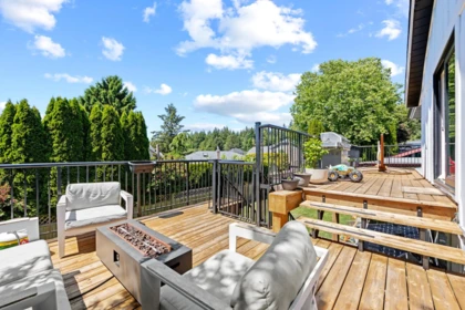 Hot Tub / Spa Photo of 1939 144 Street, Surrey, BC
