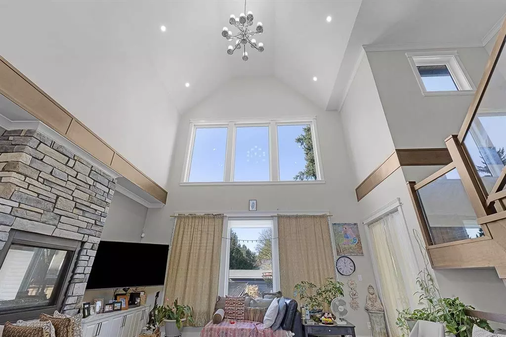 Family Room Photo of 4033 PRAIRIE STREET, Abbotsford BC V4X 1X2